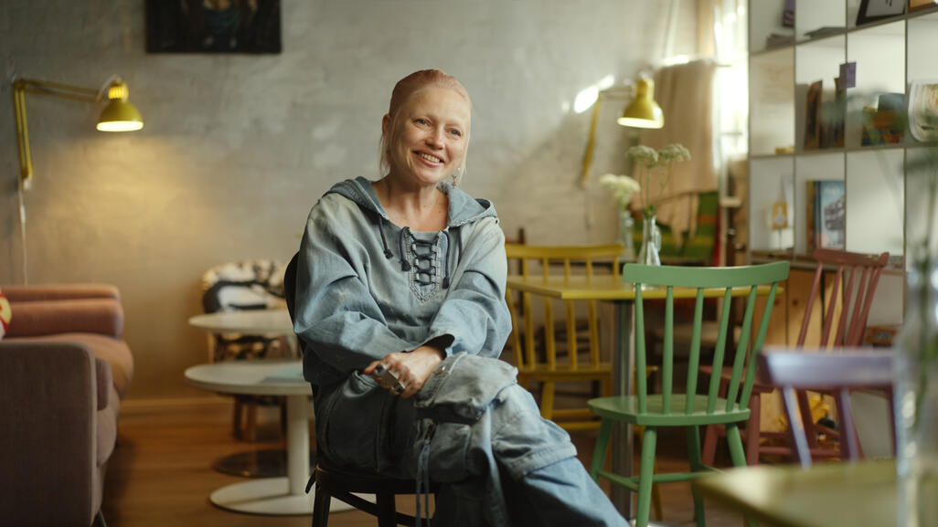 Naiset ensin documentary series